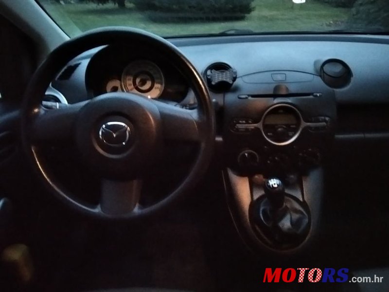 2008' Mazda 2 1,3 I Ce photo #4