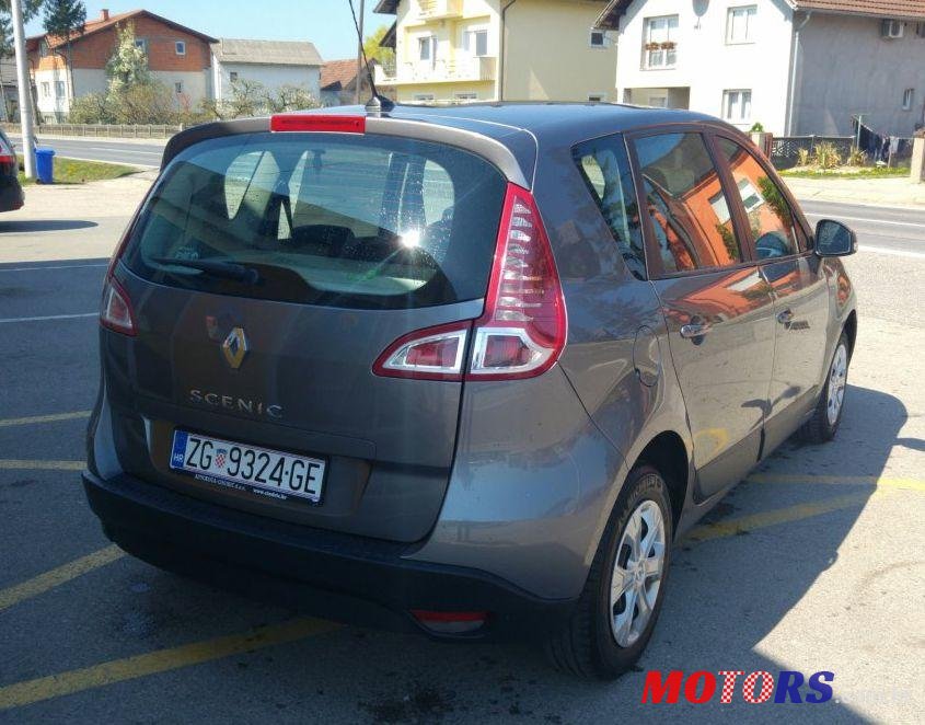 2009' Renault Scenic 1,5 Dci photo #2