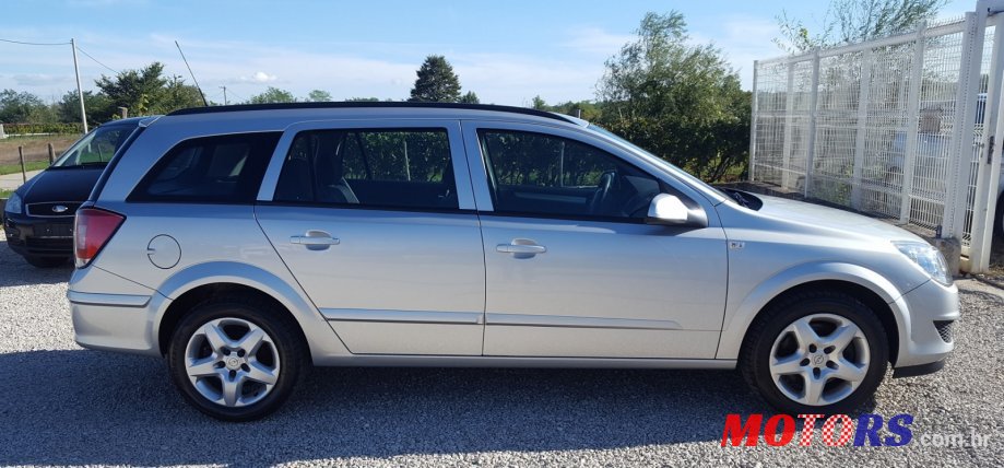 2009' Opel Astra photo #1