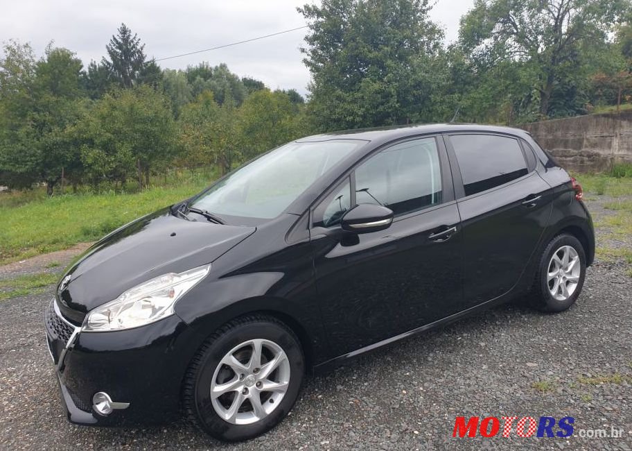 2013' Peugeot 208 1,4 Hdi photo #1