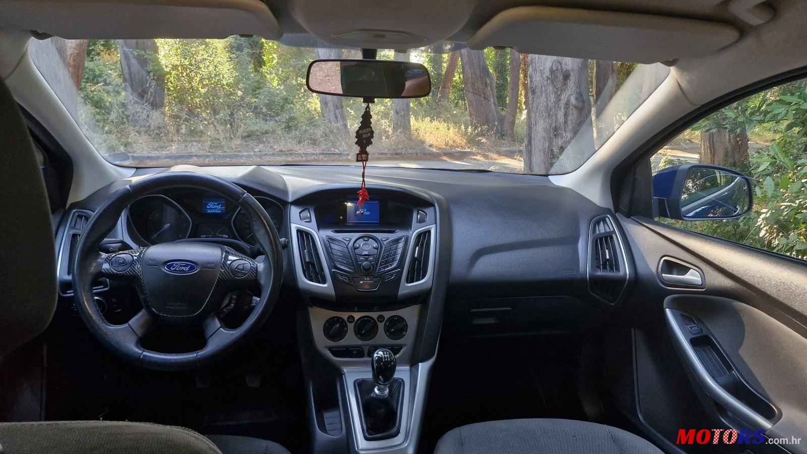 2012' Ford Focus Karavan photo #4