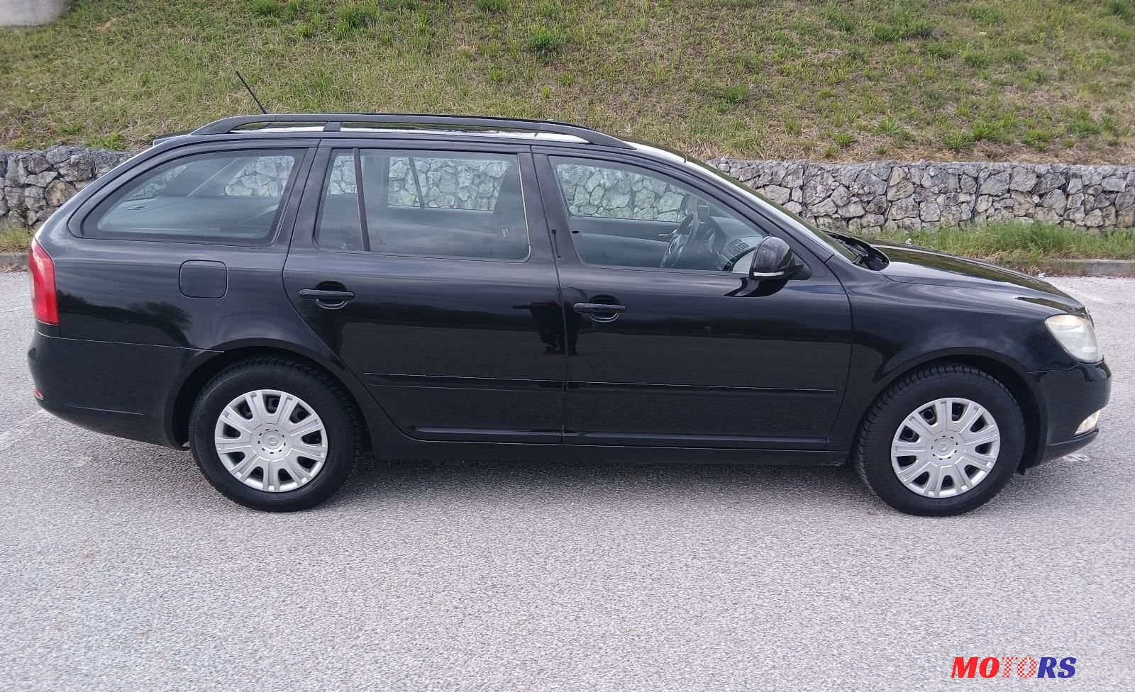 2010' Skoda Octavia Combi photo #6