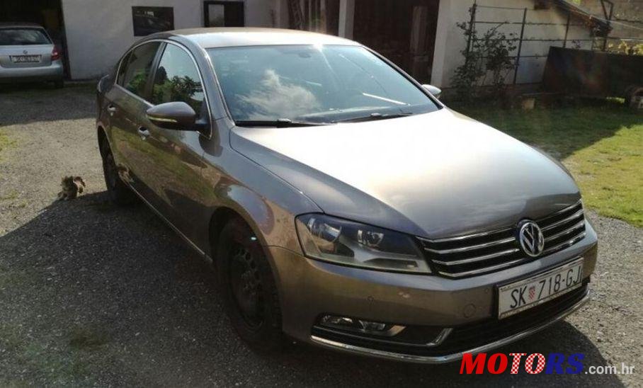 2011' Volkswagen Passat 1,6 Tdi photo #1