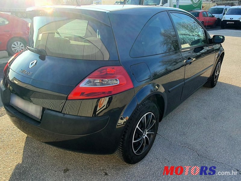 2008' Renault Megane 1,6 16V photo #4