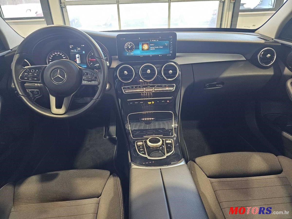 2020' Mercedes-Benz 180 C180 dT photo #4