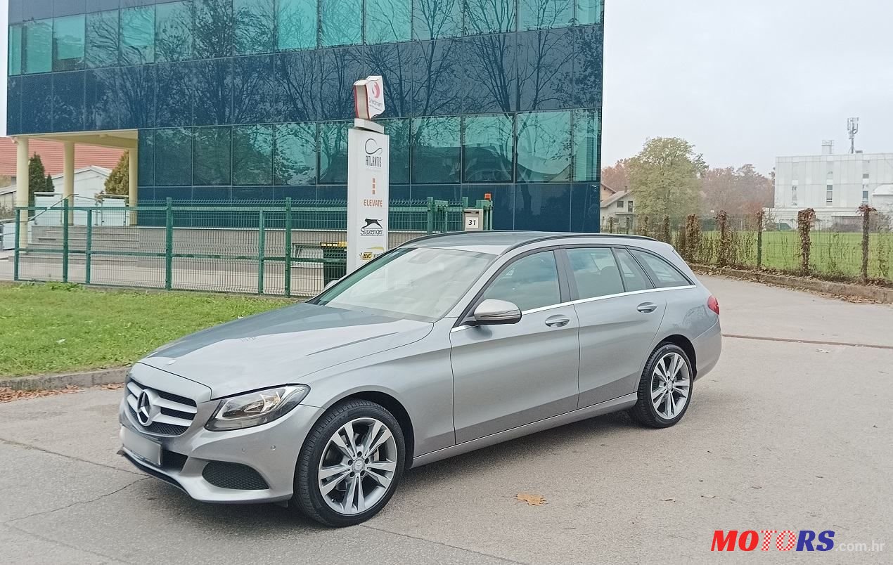 2016' Mercedes-Benz C-Klasa 220 D 4Matic T photo #1