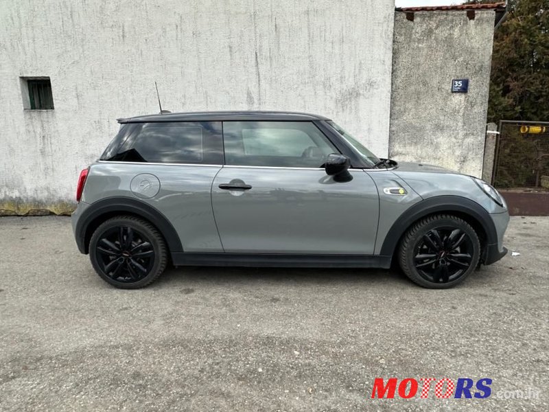 2020' MINI Cooper photo #4