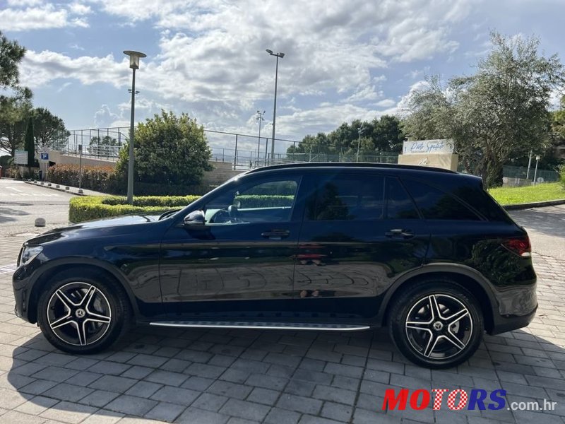 2020' Mercedes-Benz GLC 220 D 4Matic photo #2