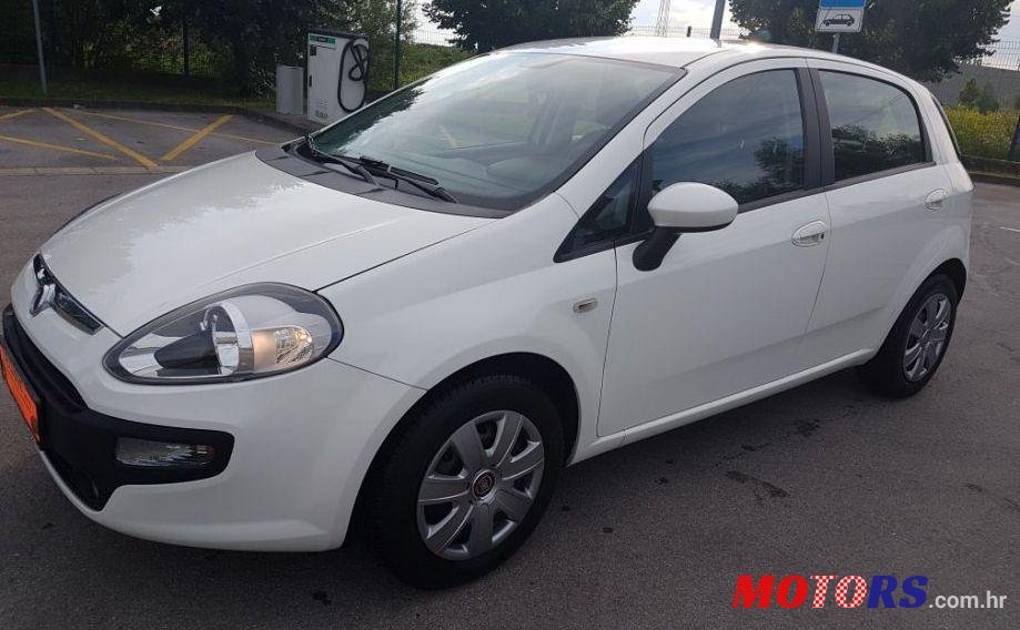 2010' Fiat Grande Punto 1,3 Multijet 16V photo #1