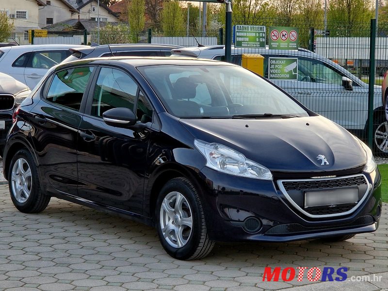 2013' Peugeot 208 1,0 Vti photo #3
