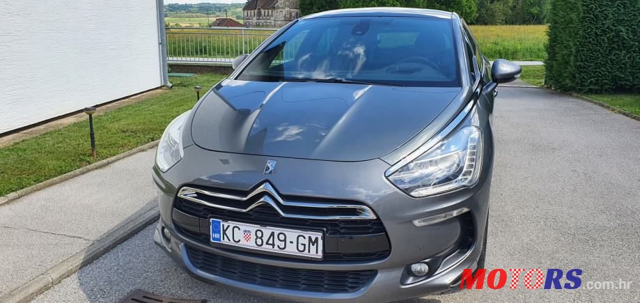 2013' Citroen DS5 Sport photo #2