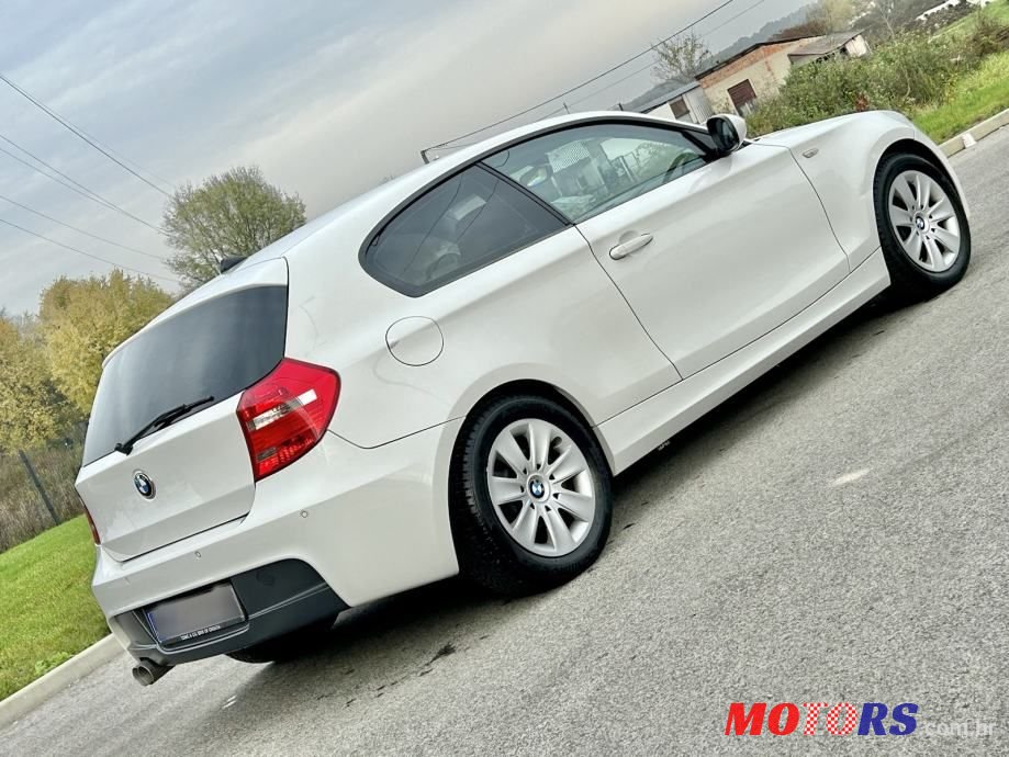2010' BMW Serija 1 116D photo #4
