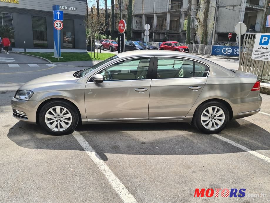 2012' Volkswagen Passat photo #2