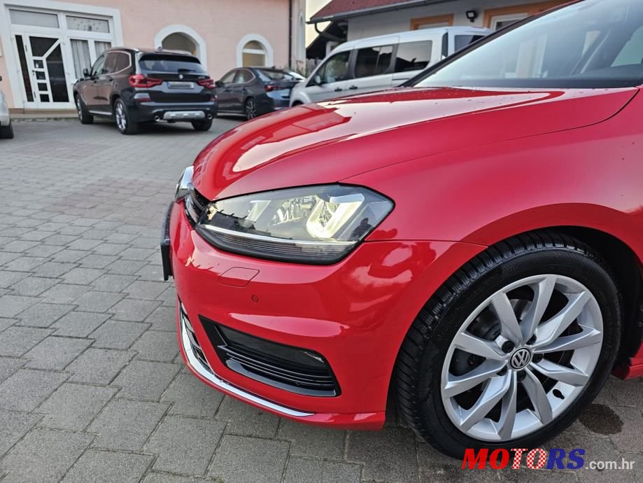 2015' Volkswagen Golf 7 R-Line photo #3