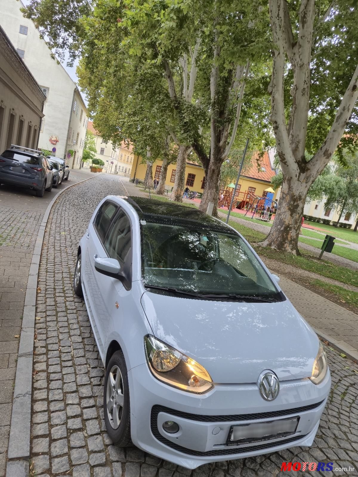 2013' Volkswagen Up! 1,0 Up! photo #3