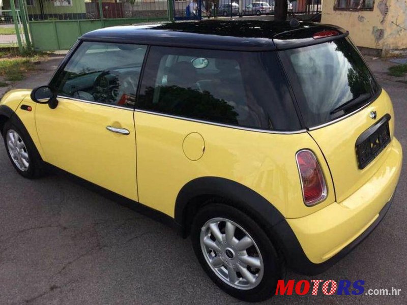 2002' MINI Cooper Mini One photo #1