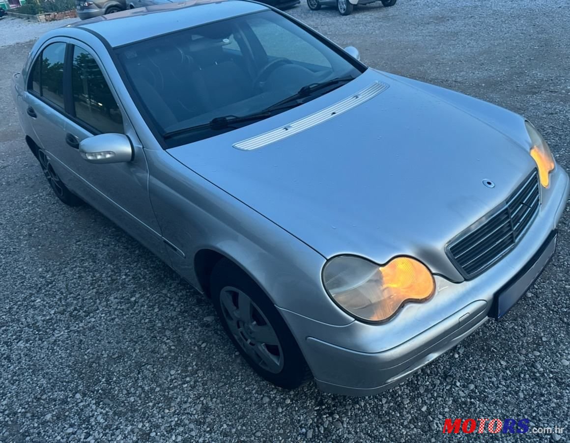 2002' Mercedes-Benz C-Klasa 200 Classic photo #4