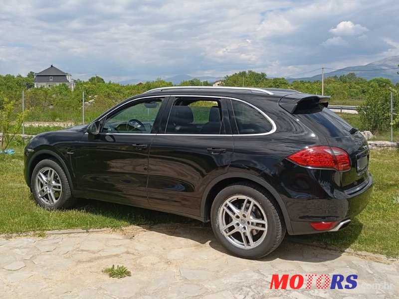 2012' Porsche Cayenne 3,0 V6 Tdi photo #3