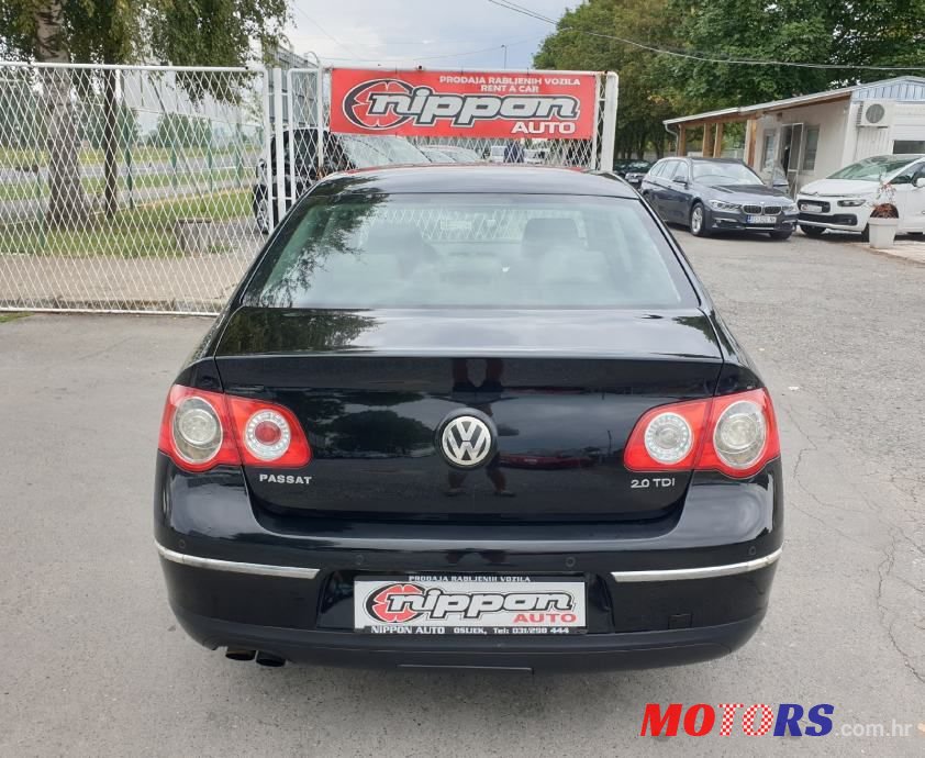 2005' Volkswagen Passat photo #5