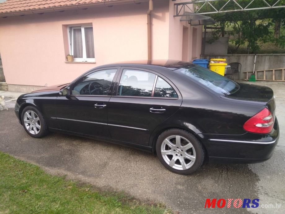 2004' Mercedes-Benz E-Klasa 270 Cdi photo #2