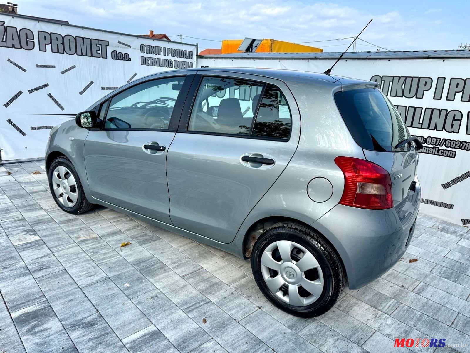 2007' Toyota Yaris 1.3 photo #1