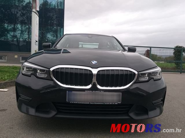 2019' BMW Serija 3 318D photo #2