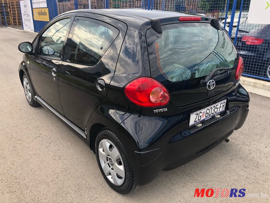 2008' Toyota Aygo photo #6