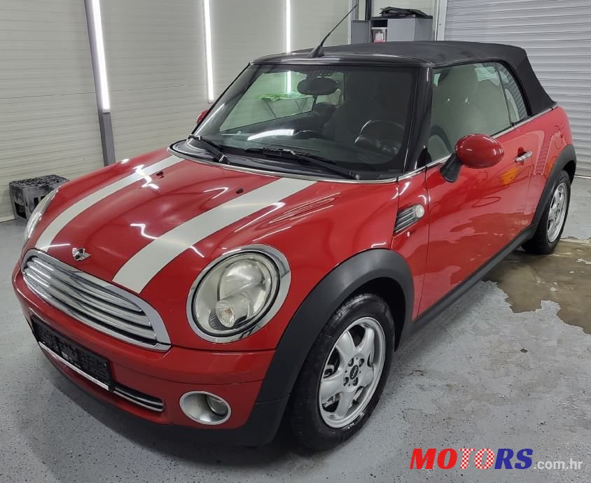 2009' MINI Cabrio Cooper photo #2