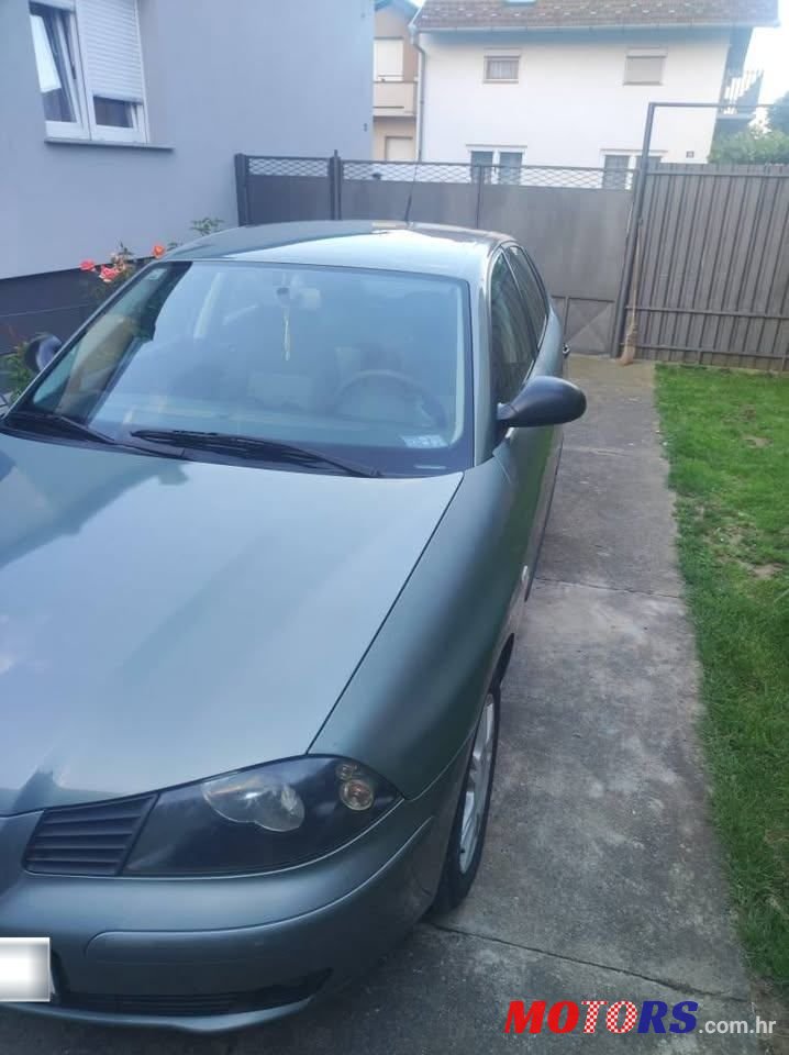 2004' SEAT Cordoba 1,4 16V photo #4