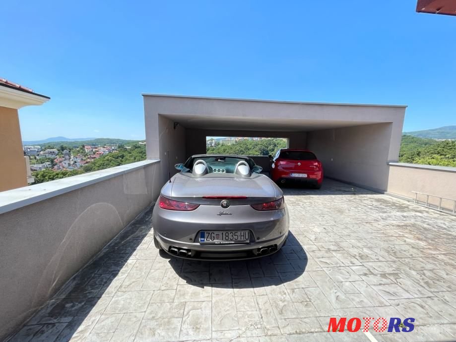 2007' Alfa Romeo Spider photo #3