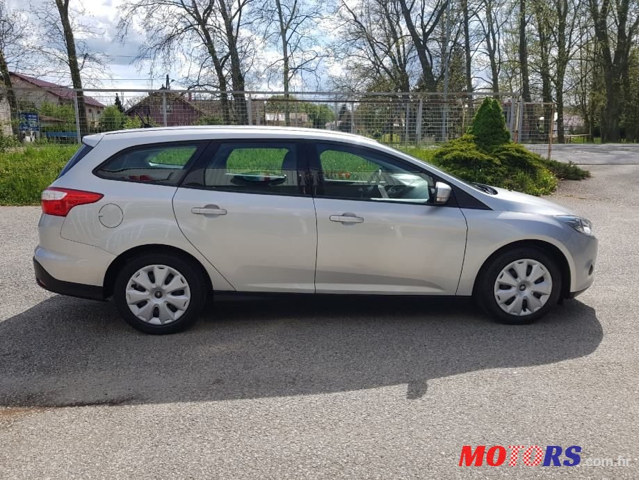 2013' Ford Focus Karavan photo #5