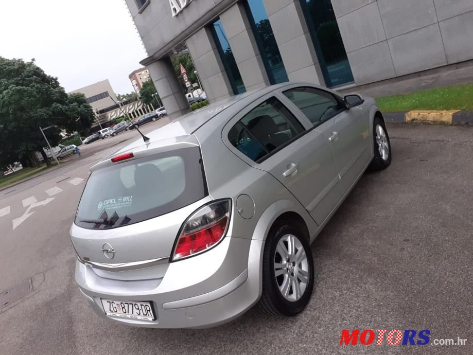 2008' Opel Astra 1,4 photo #6
