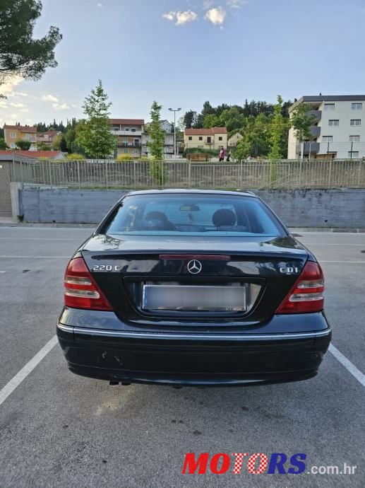 2002' Mercedes-Benz C-Klasa 220 photo #5