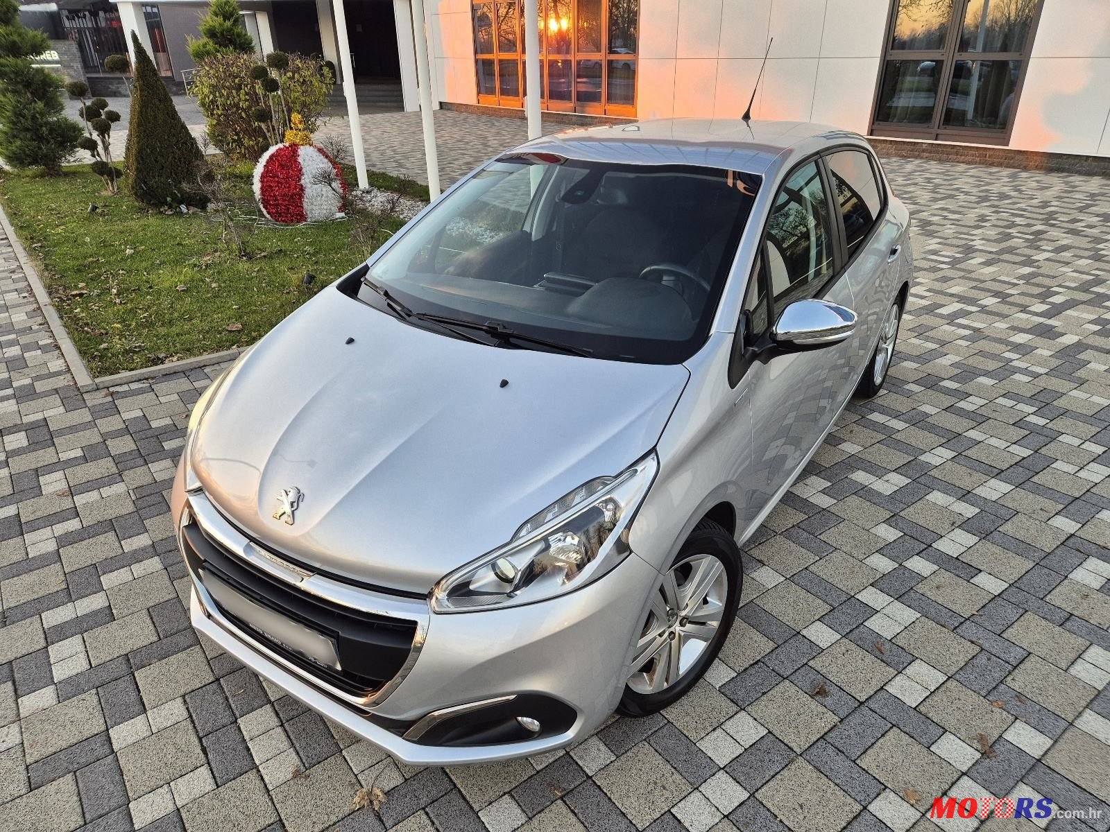 2017' Peugeot 208 1,2 Puretech photo #1