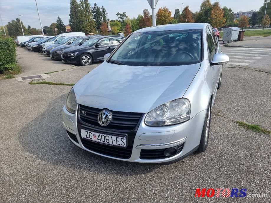 2008' Volkswagen Golf 5 photo #2