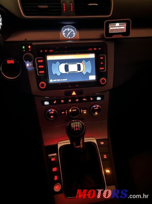 2013' Volkswagen Passat photo #4