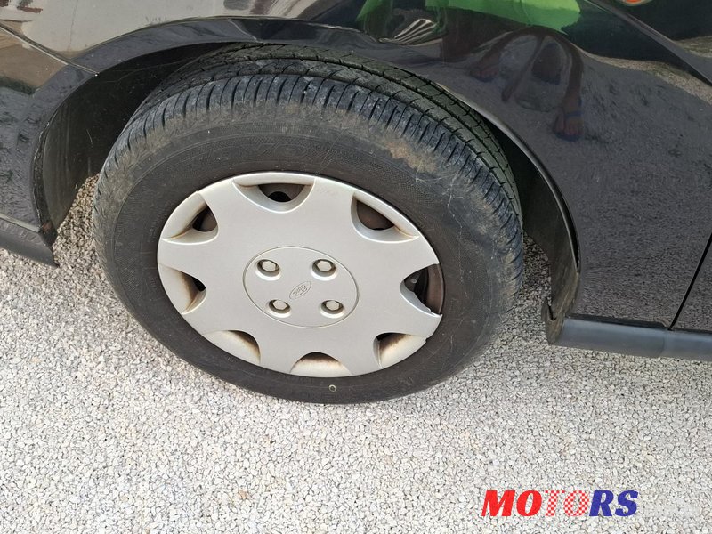 2001' Ford Focus 1,4 photo #1