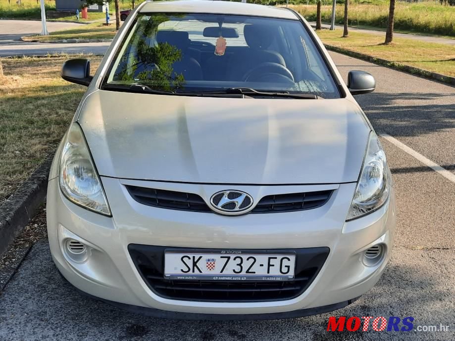 2010' Hyundai i20 1,2 photo #3