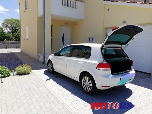 2011' Volkswagen Golf VI photo #6