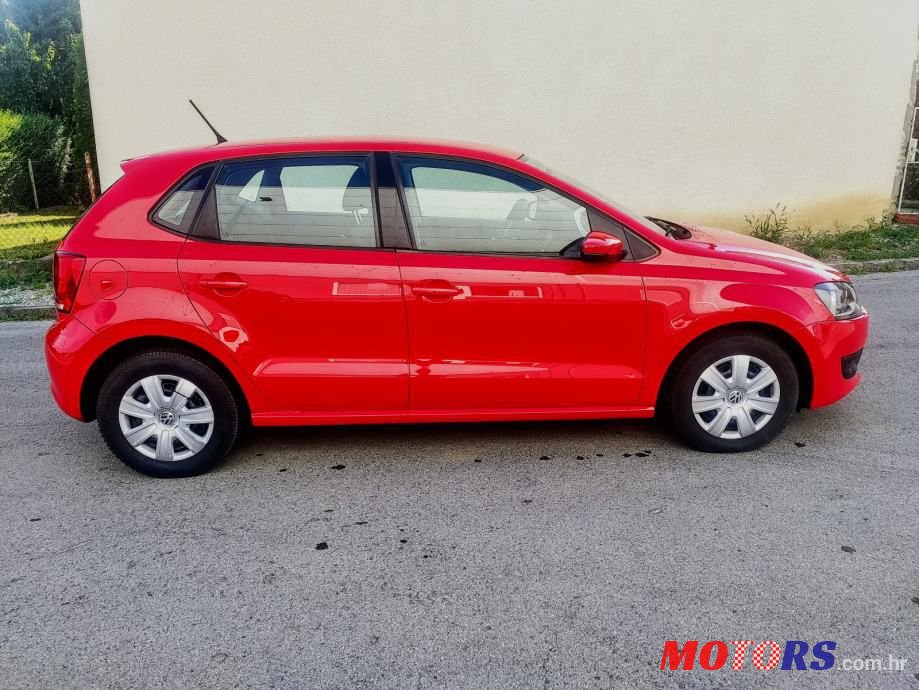 2010' Volkswagen Polo 1,6 Tdi photo #6