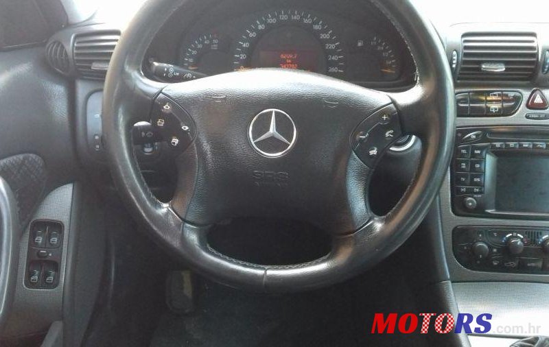 2002' Mercedes-Benz C-Klasa T-Model photo #2