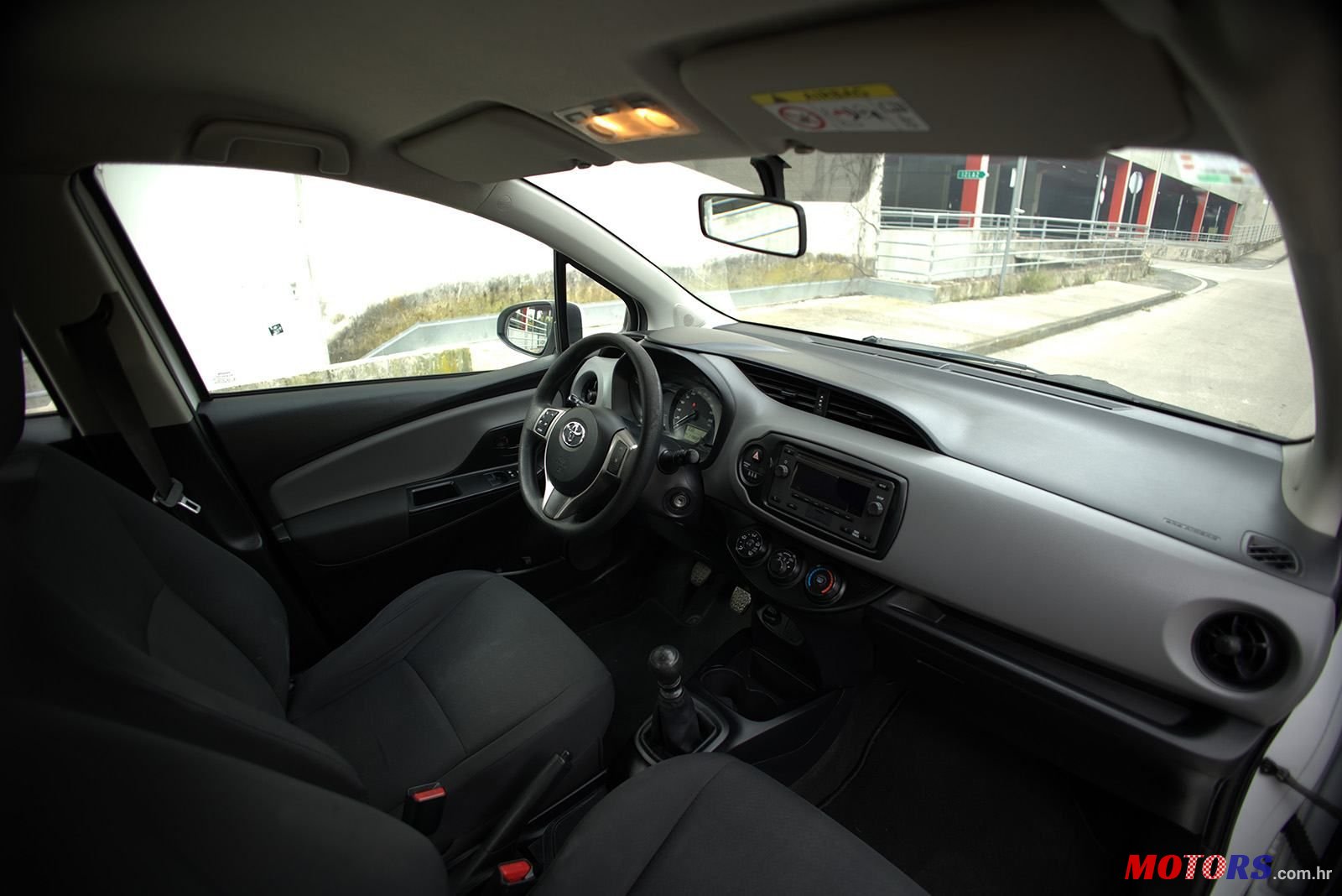 2018' Toyota Yaris 1,5 Vvt-I photo #2