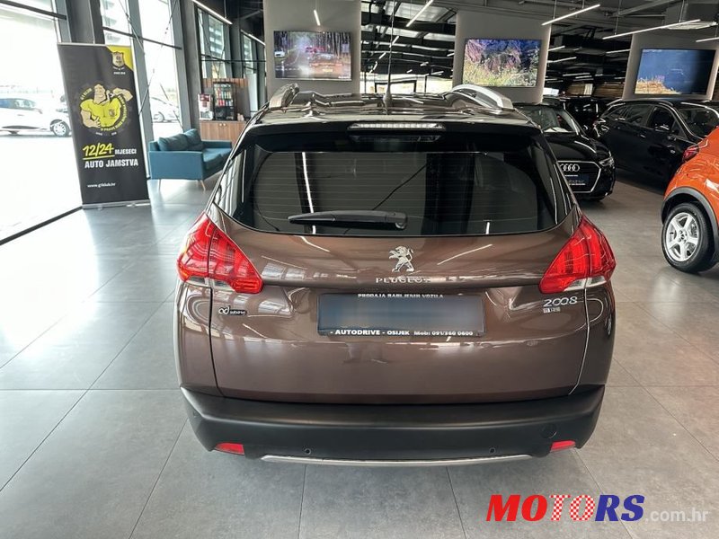 2015' Peugeot 2008 photo #5