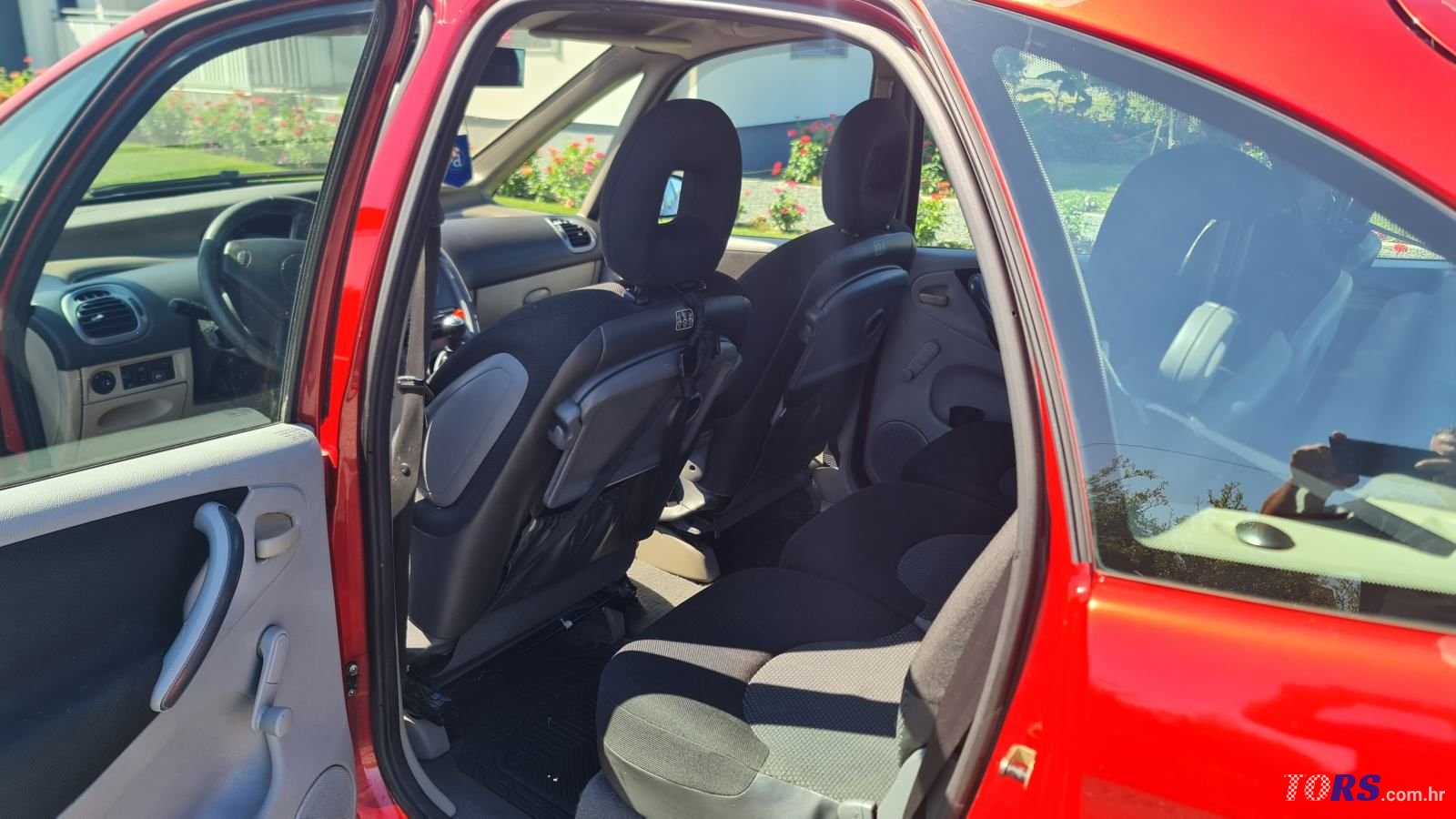 2005' Citroen Xsara Picasso 1.6 16V photo #2