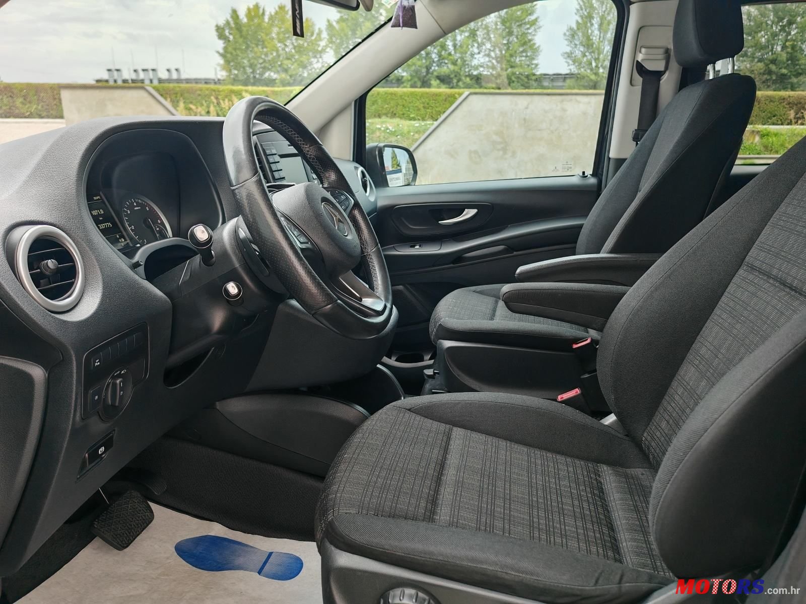 2019' Mercedes-Benz Vito photo #6