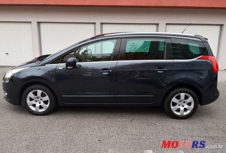 2013' Peugeot 5008 1,6 Hdi photo #1