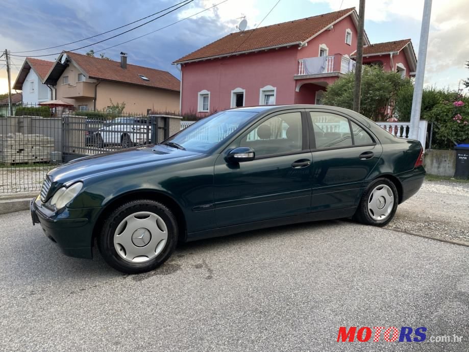 2002' Mercedes-Benz C-Klasa photo #3