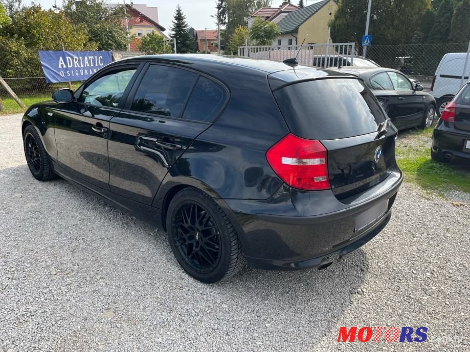 2009' BMW Serija 1 116D photo #6