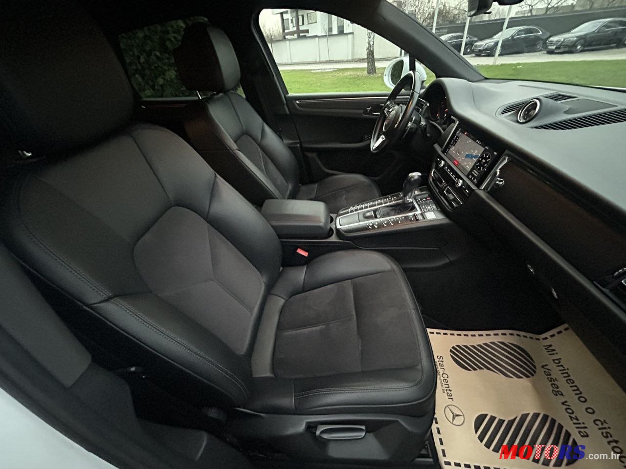 2021' Porsche Macan 2021 photo #3