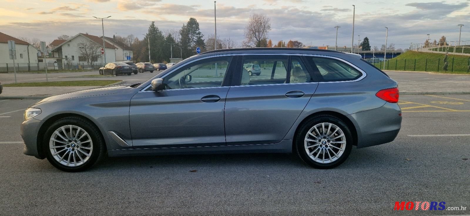 2019' BMW Serija 5 518D photo #2